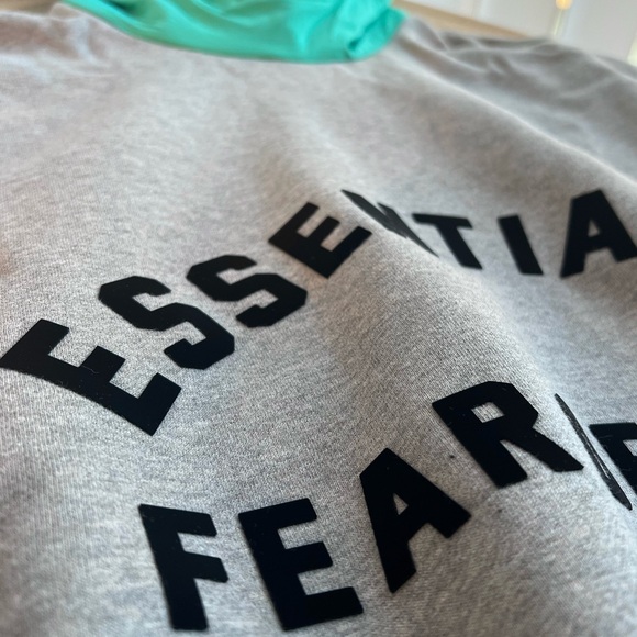 💎❇️Authentic Fear of God Essential Hoodie - Green Hood ✅💎 -XS - Picture 7 of 17